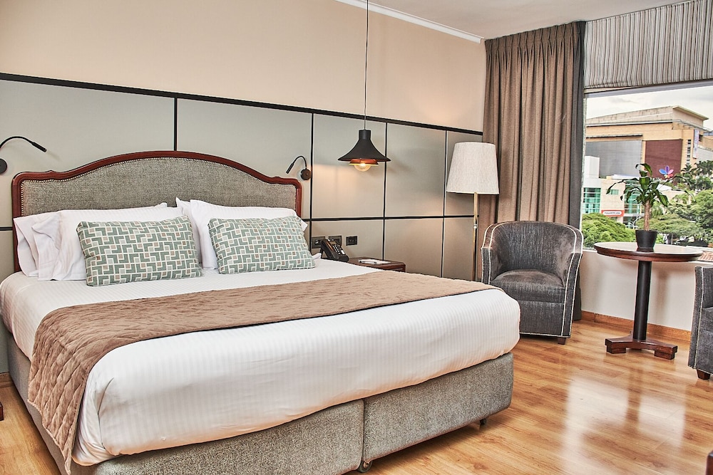 Superior Room, 1 Queen Bed - Photo 6