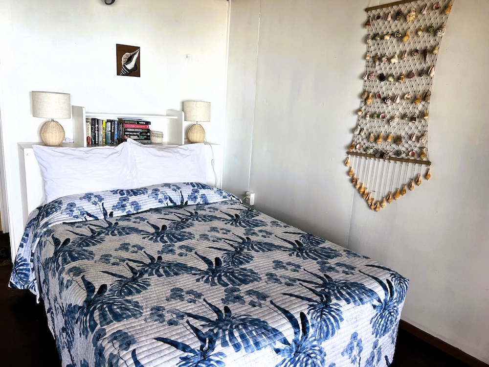 TeRitos Beachfront Villa photo 1