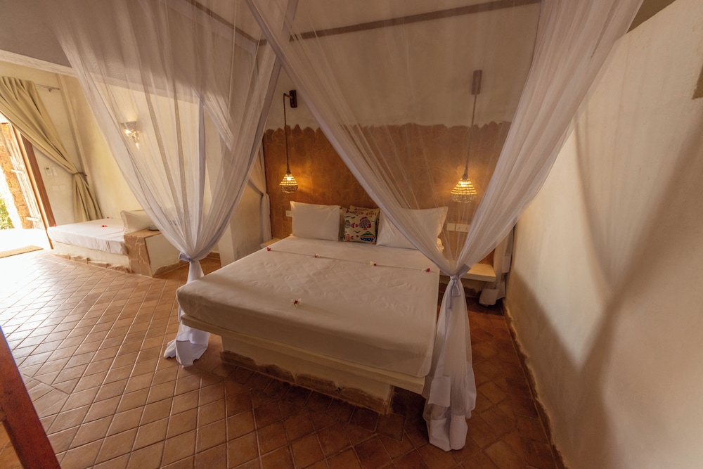 Superior Quadruple Room, Partial Sea View