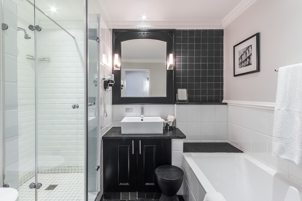 Luxury Apartment, 1 Bedroom - Photo 14