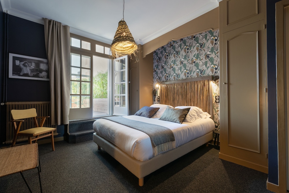 Executive Double Room Single Use, 1 Queen Bed, Terrace, City View photo 3