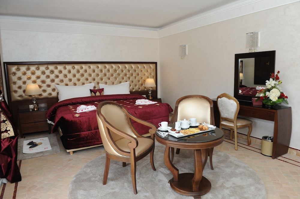 SUITE PRESTIGE - Photo 17