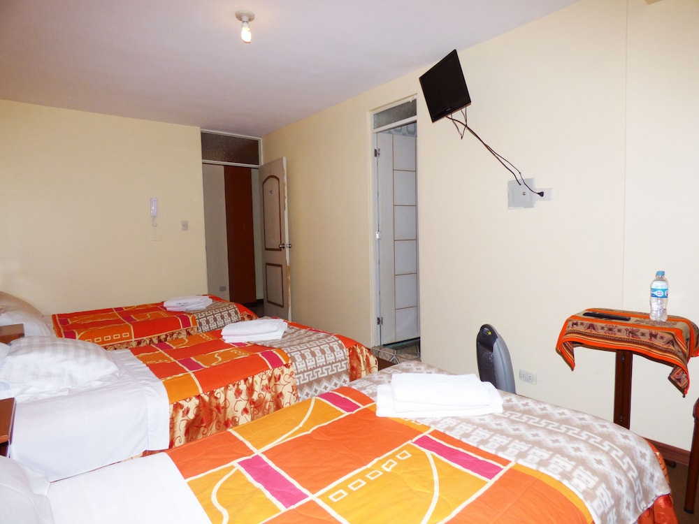 Standard Triple Room, 3 Twin Beds photo 3