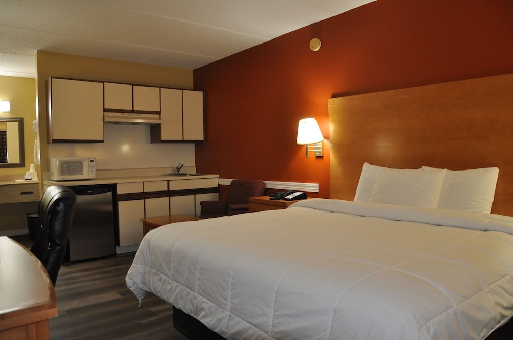 Standard Room, 1 King Bed photo 2