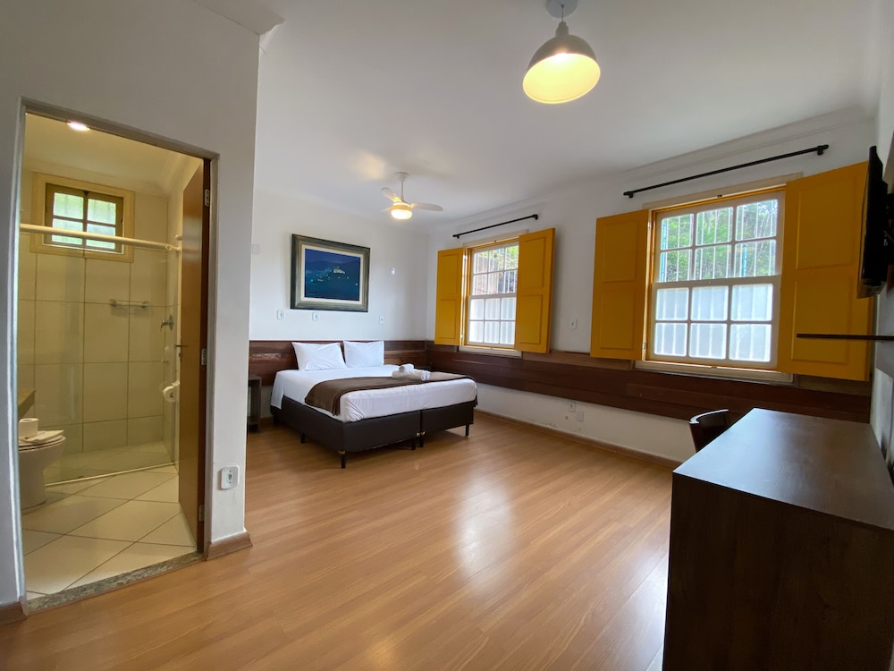 Standard Twin Room photo 3