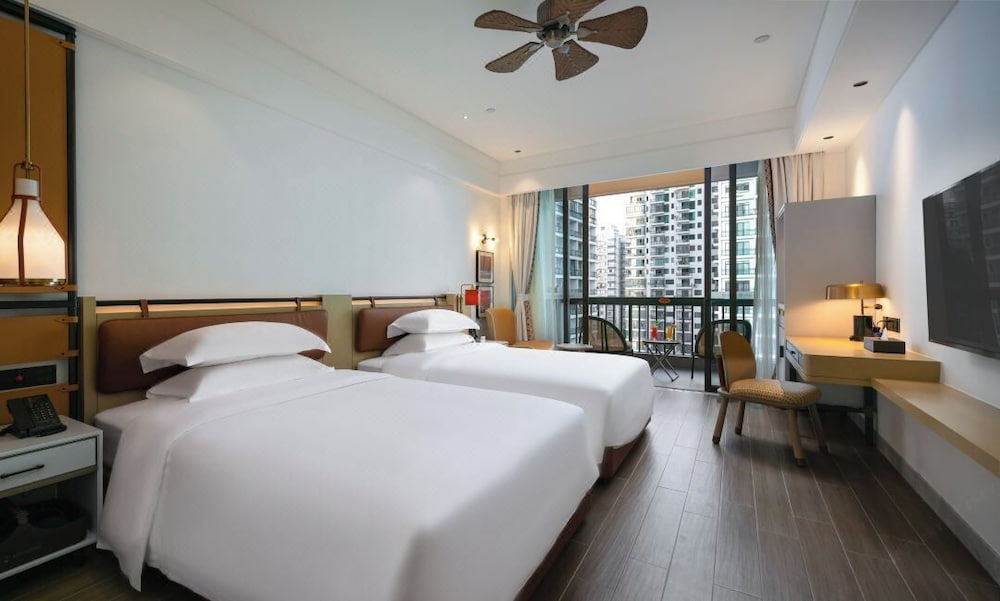 Superior Twin Room, City View