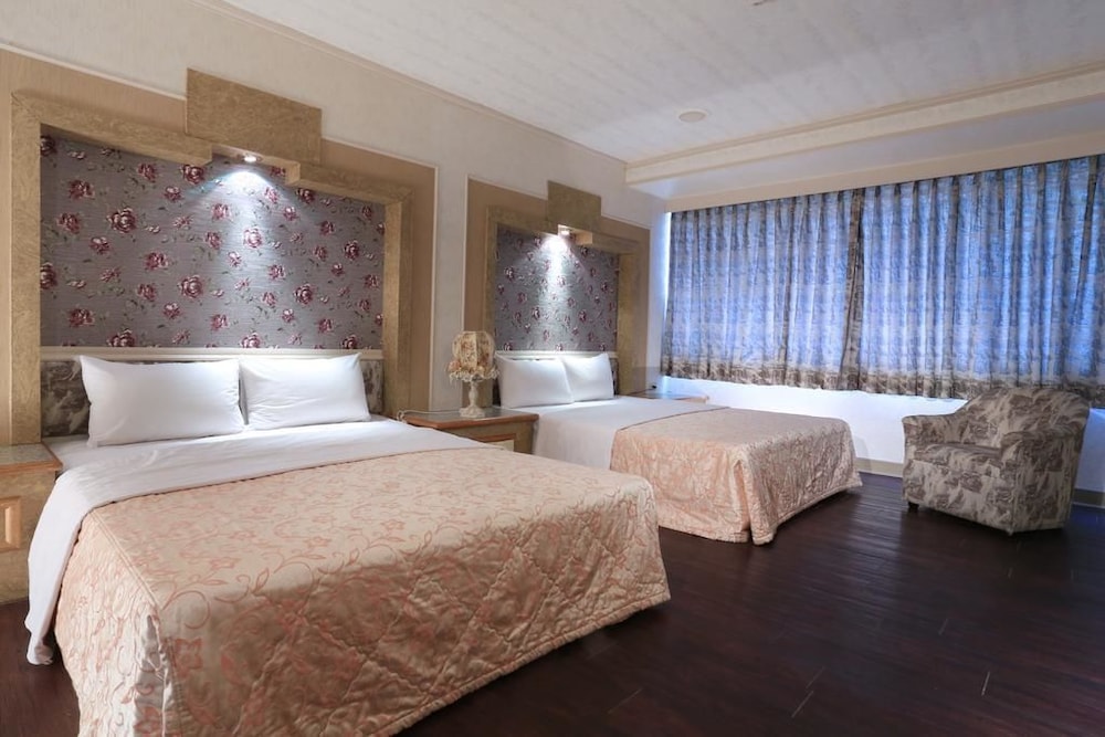 Comfort Quadruple Room, 2 Double Beds, Non Smoking photo 3