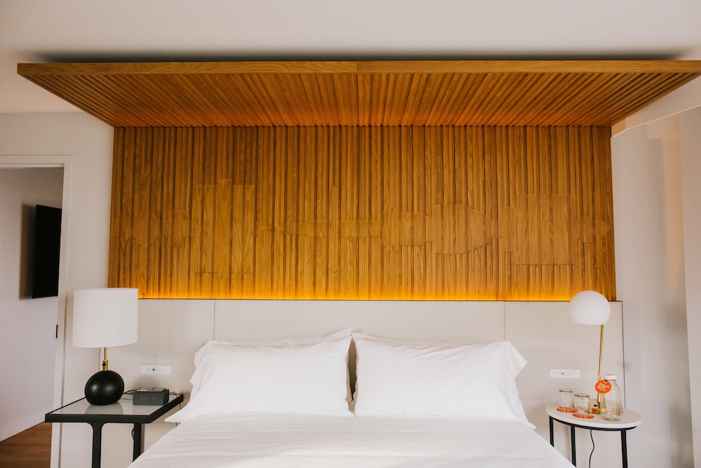 Room, 1 King Bed (Fitness) - Photo 2