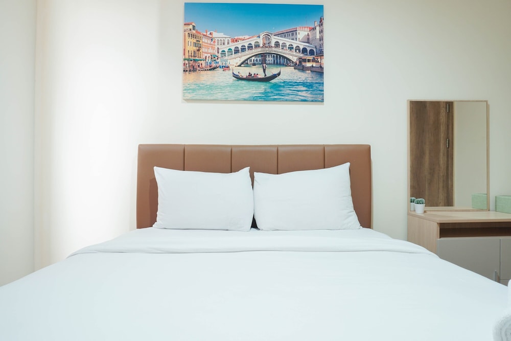 Room - Photo 11