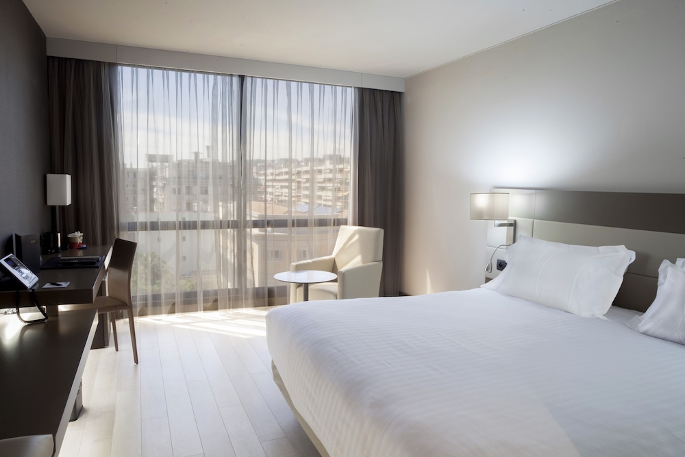 Junior Room, 1 King Bed with Sofa bed, Sea View