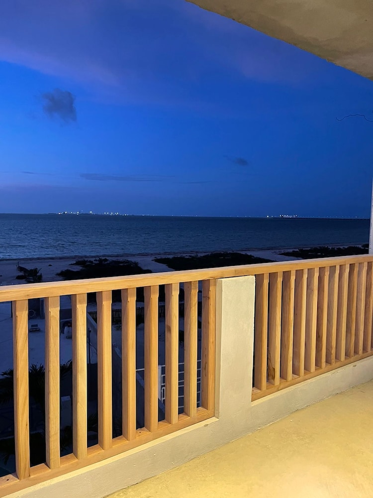 Family Room, 1 Bedroom, Private Bathroom, Sea View photo 3