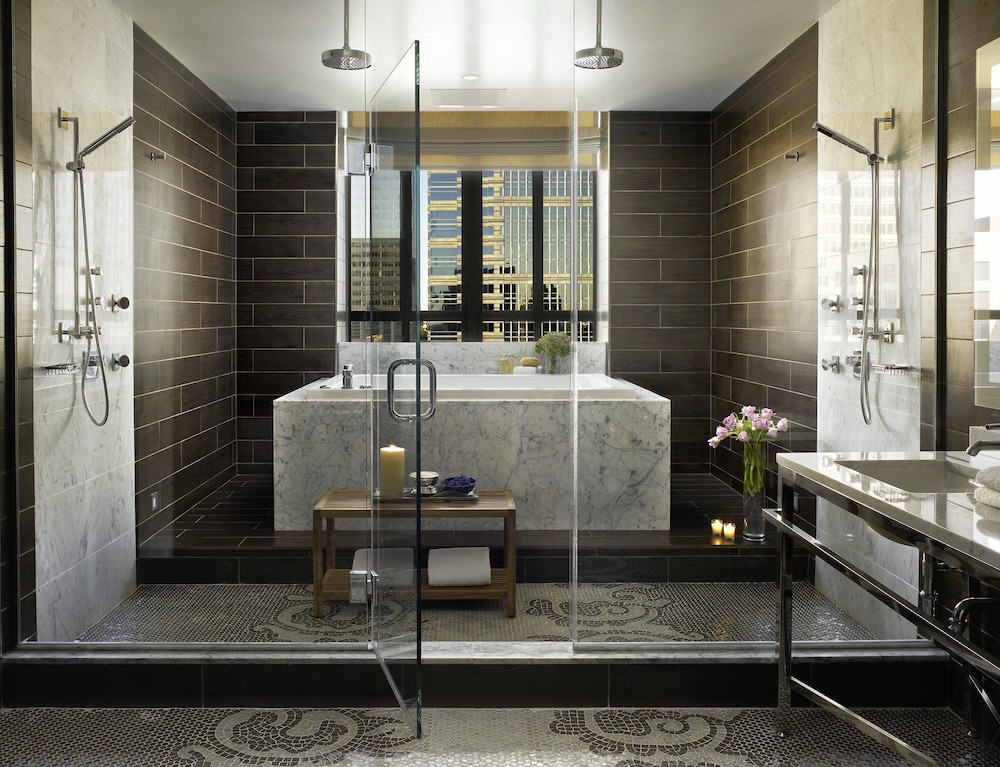 Presidential Suite thumbnail 5