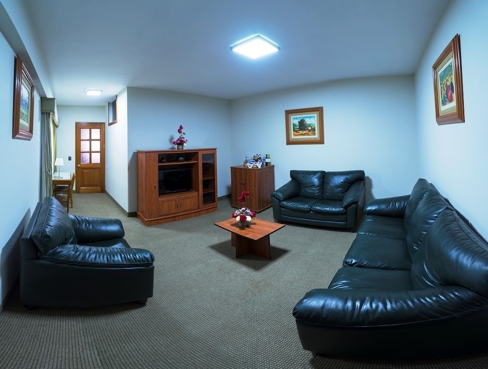 Presidential Suite photo 2