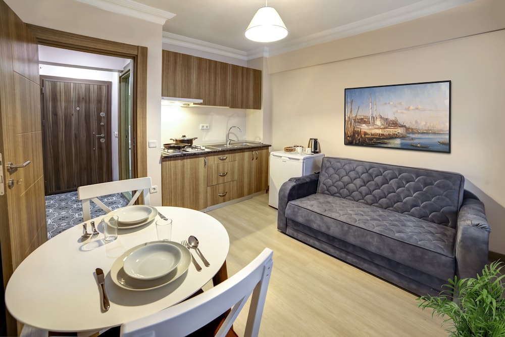 Deluxe Apartment photo 2