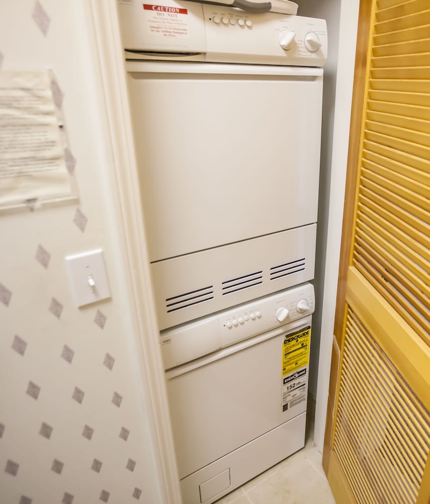 Deluxe Condo, 1 Bedroom photo 2