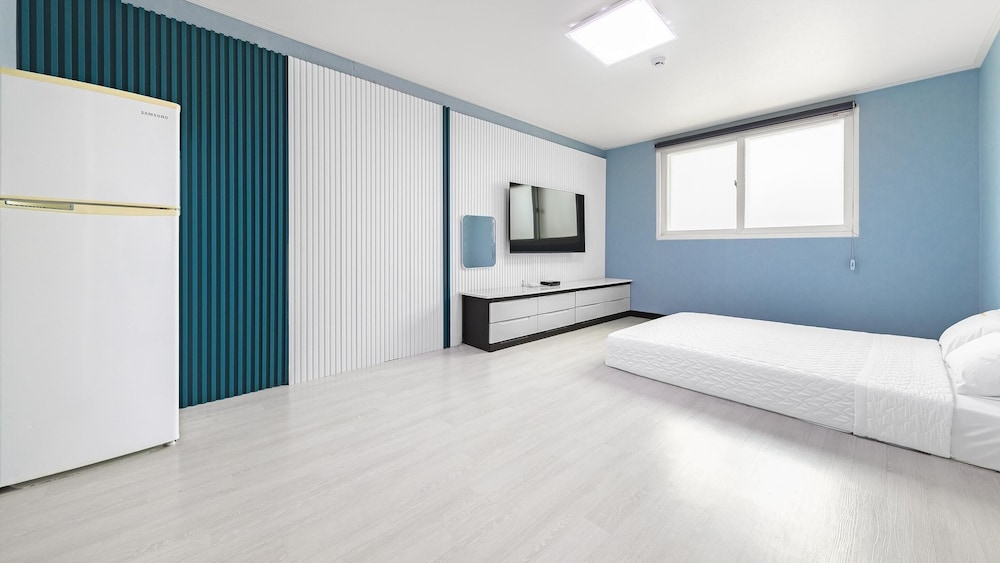 Basic Room, 1 Bedroom (305) photo 3