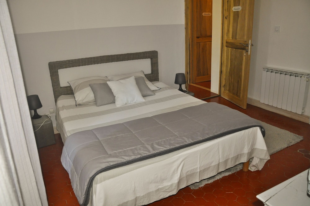Comfort Double Room, 1 Queen Bed photo 3
