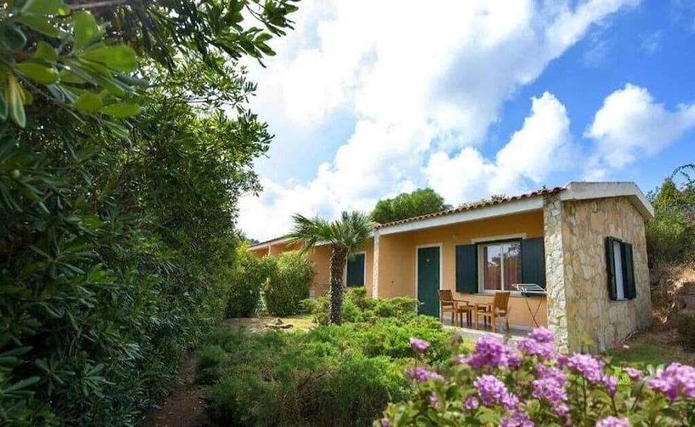Quadruple Room, Garden Area photo 3