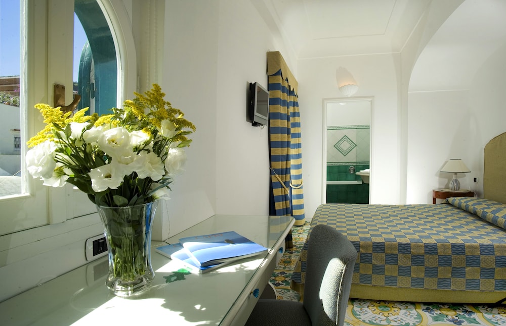 Standard Double Room - Photo 1