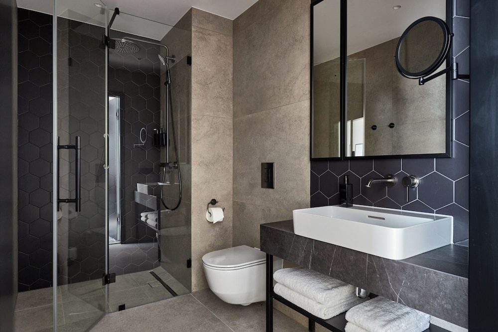 Standard Room, 2 Twin Beds, City View (Zip Link) - Photo 8