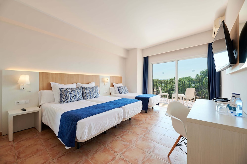 Habitación Triple (3 Adultos)