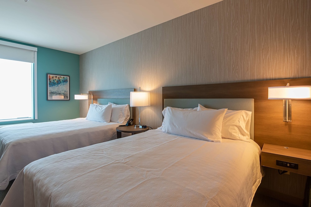 Studio, 2 Queen Beds, Accessible, Bathtub (Mobility & Hearing) photo 2