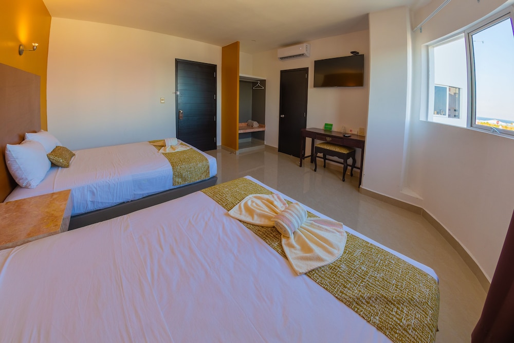 Standard Room, 2 Queen Beds, Non Smoking