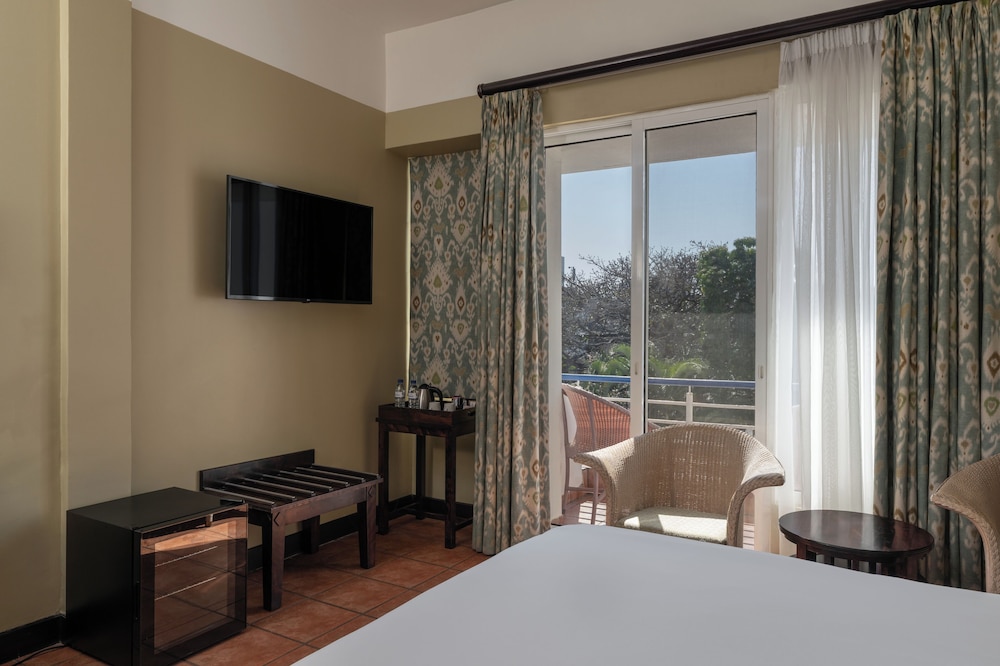 Standard Room Twin-City View - Photo 3
