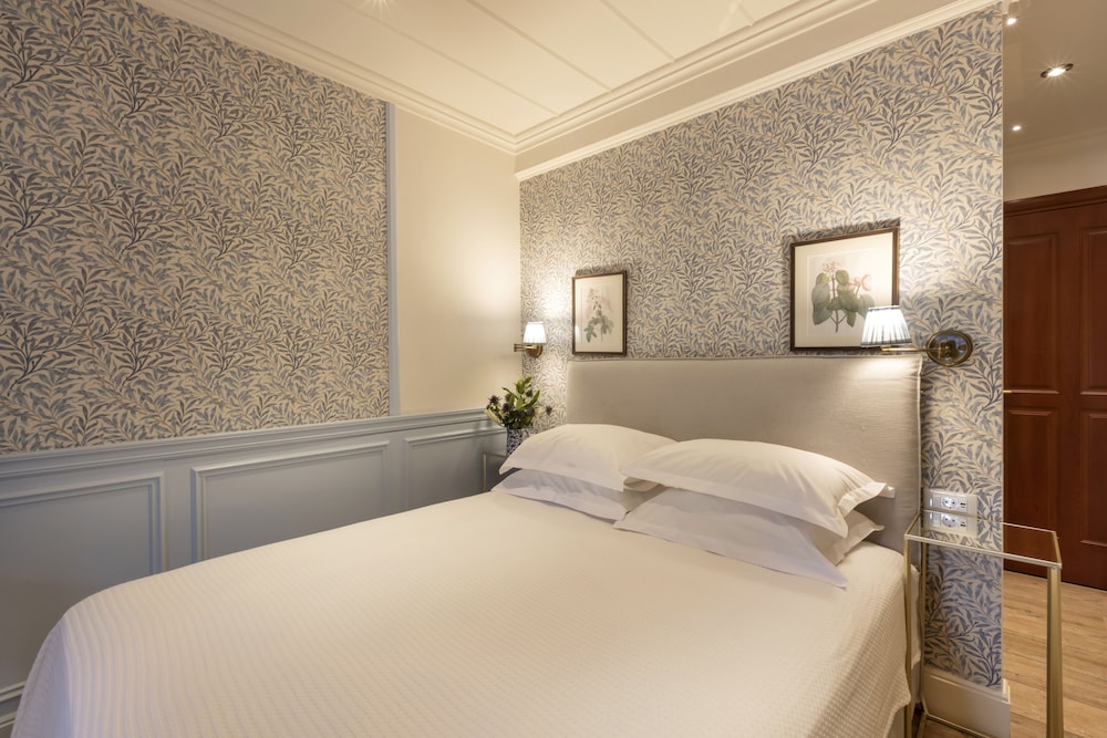 Standard Room - Photo 10