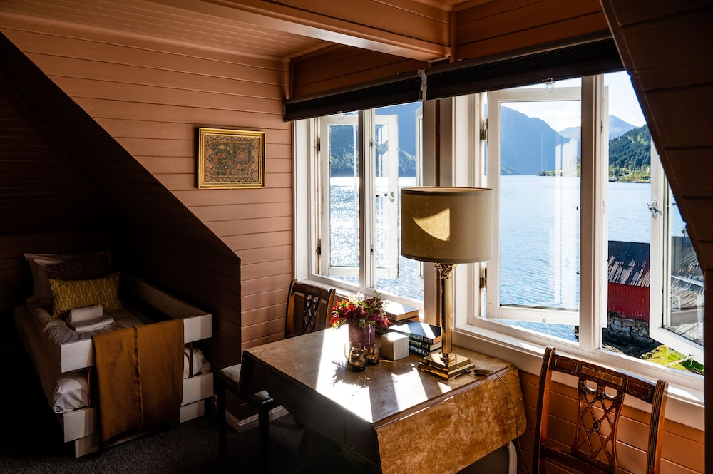 Family Room (Fjord View) photo 2