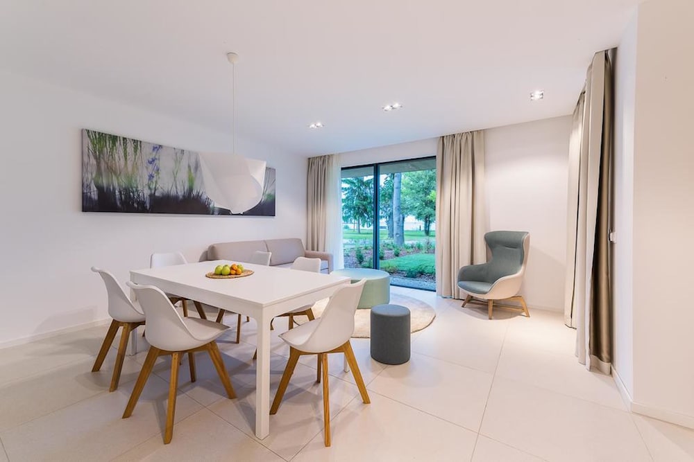 Deluxe Apartment, 2 Bedrooms, Terrace, Lake View photo 3