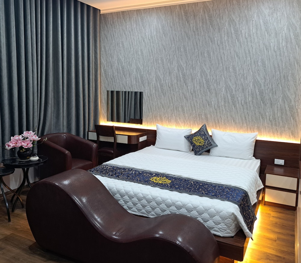 Luxury Single Room, Balcony, City View