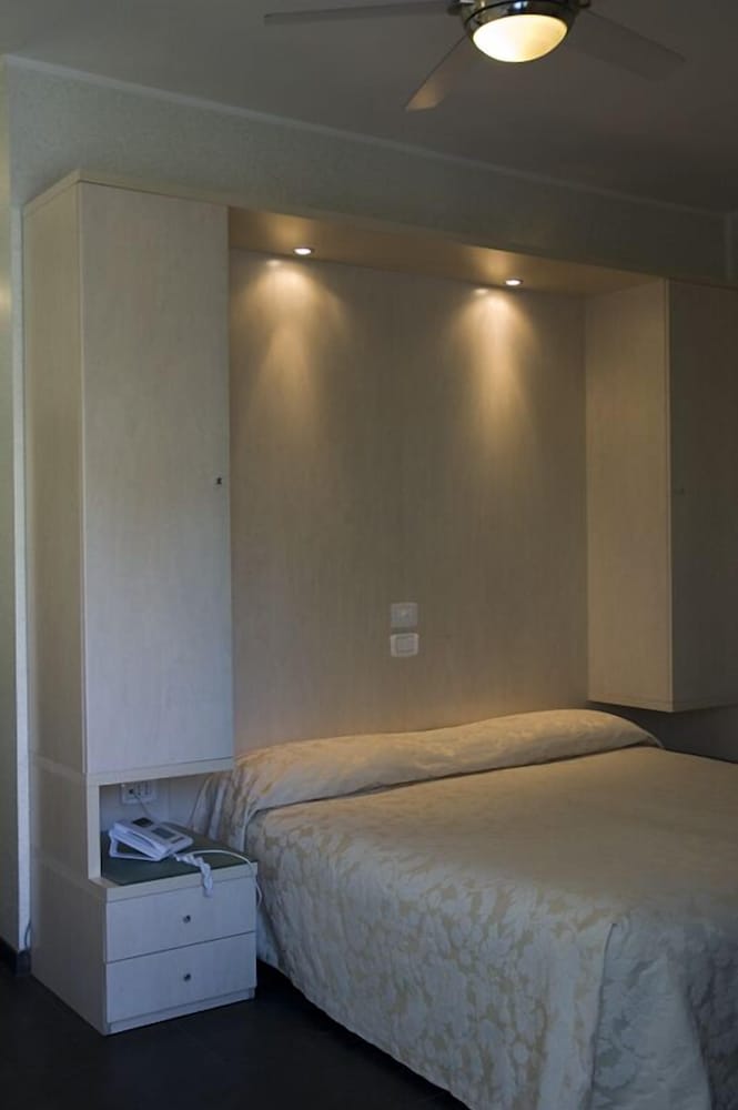 Comfort Double Room, 1 Double or 2 Twin Beds photo 1
