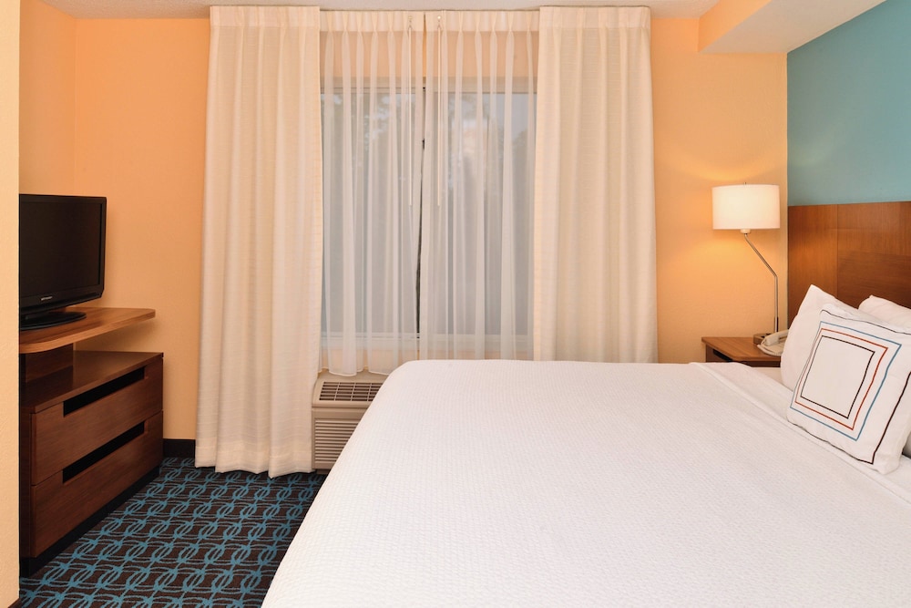 Executive Studio, 1 King Bed with Sofa bed (Hearing Accessible) - Photo 3