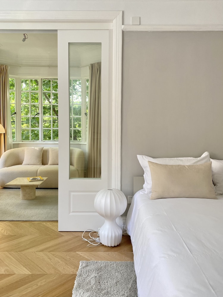 Comfort Suite, City View