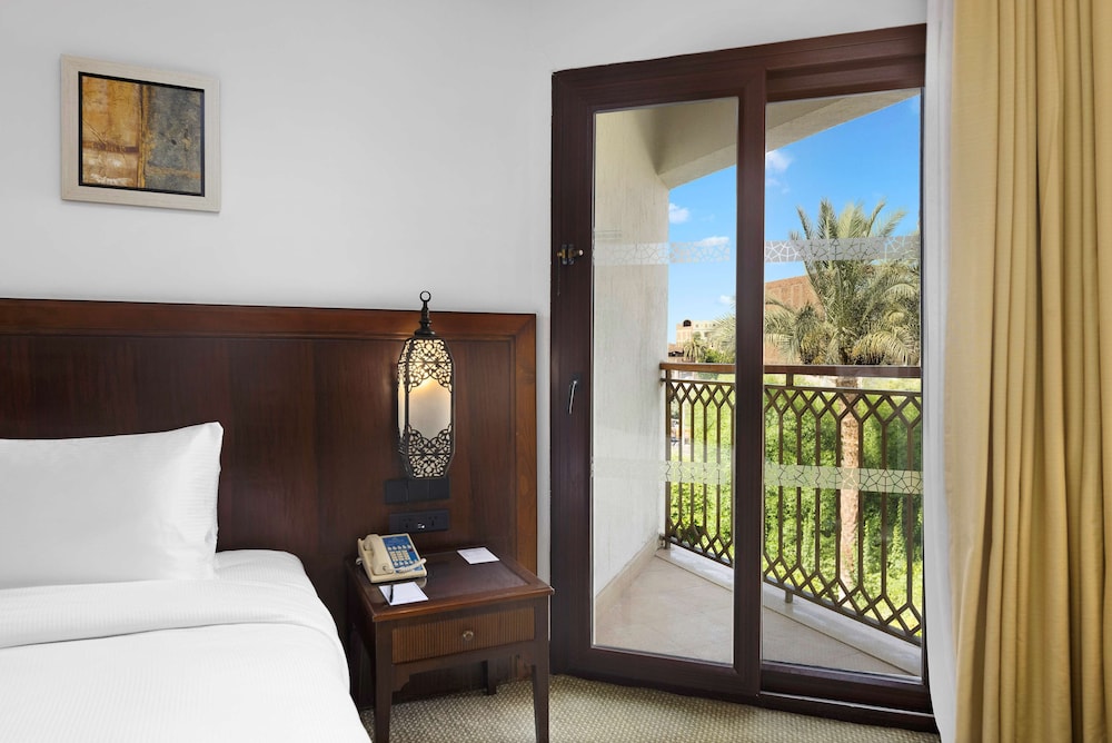 Twin Room - Photo 4