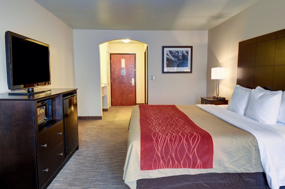 Suite, 2 Queen Beds, Non Smoking - Photo 2