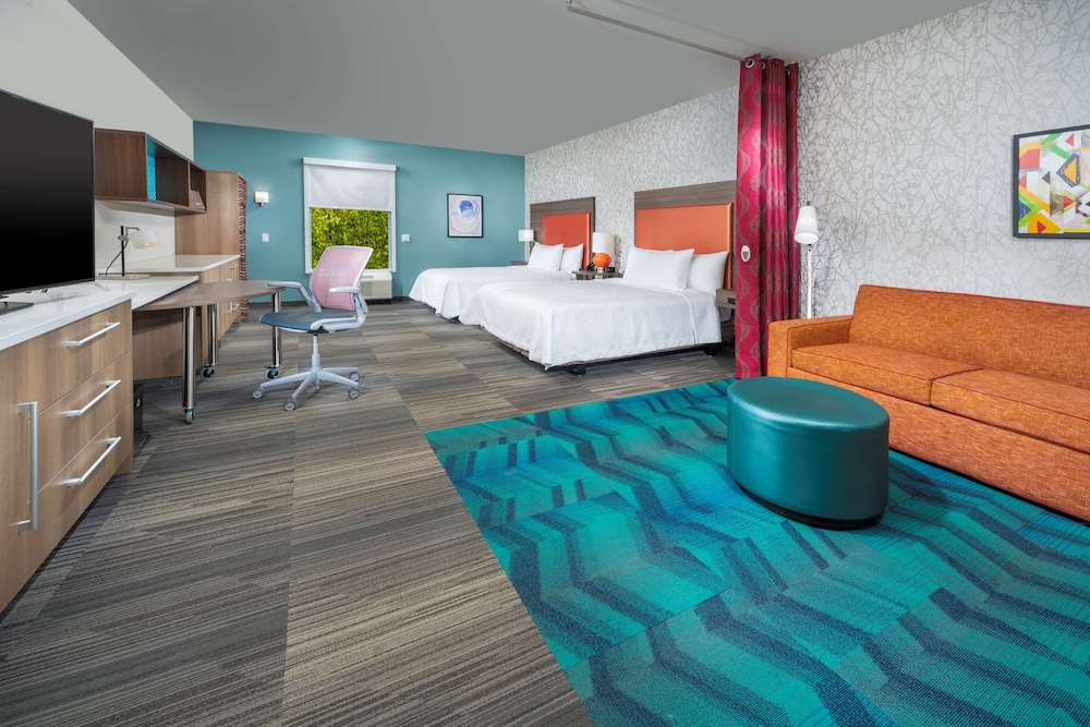 Studio, 2 Queen Beds, Accessible (Mobility & Hearing, Roll-in Shower)
