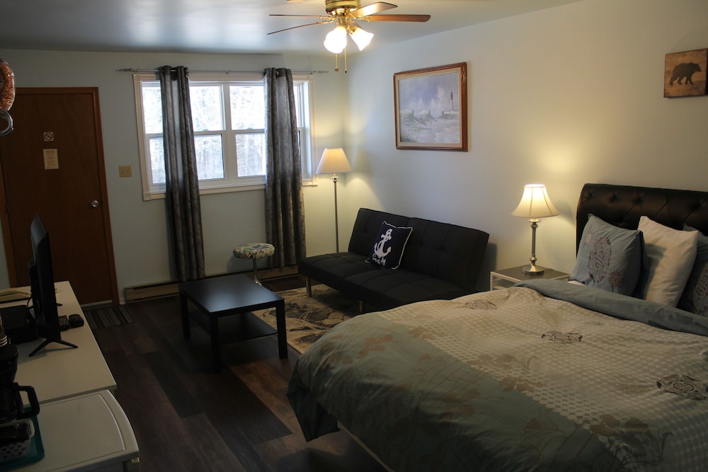 Family Room photo 1