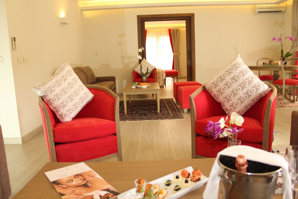 Suite, 1 Twin Bed, Garden View (Diplomatic) - Photo 5