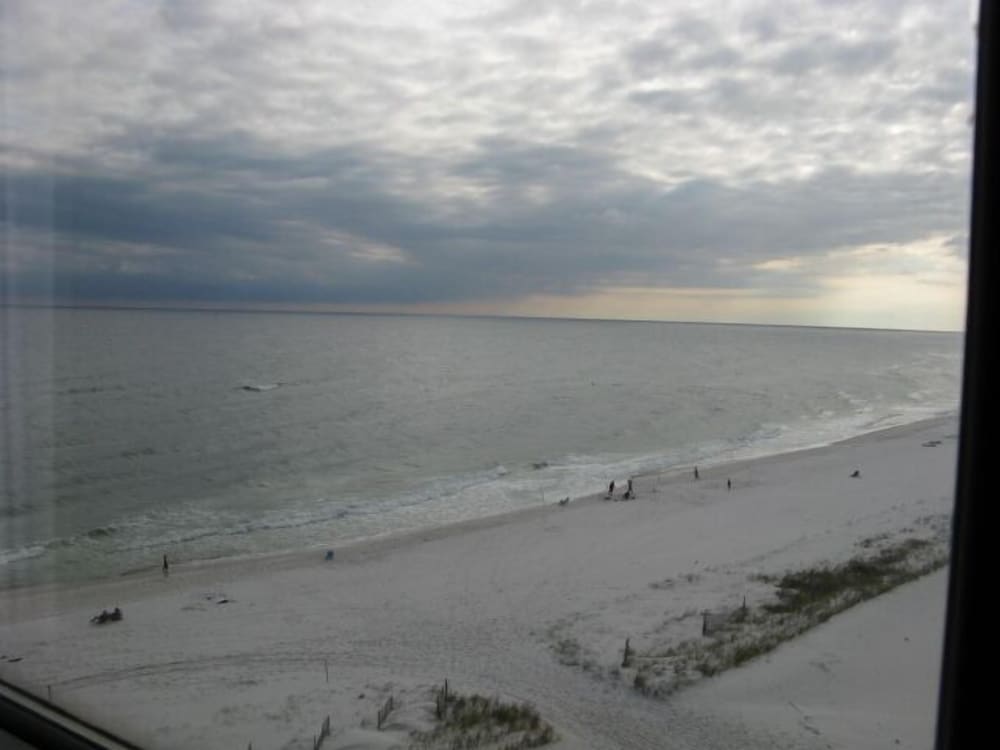 Condo, 3 Bedrooms, Kitchen, Beachfront (#704 ) photo 2