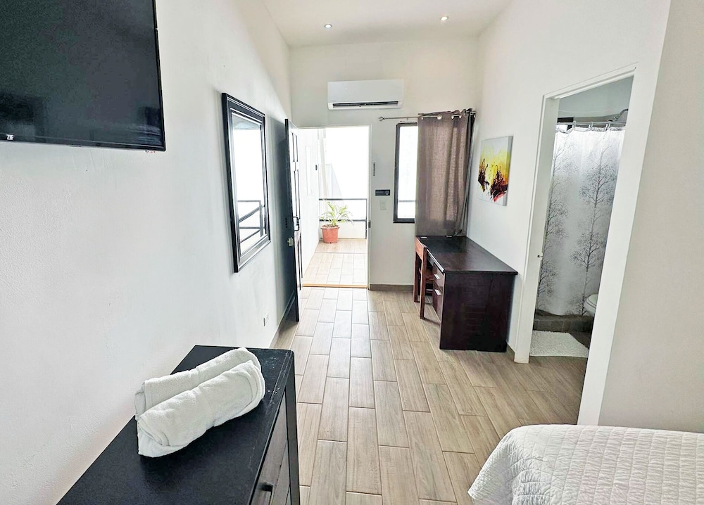 Standard Double Room, 1 Queen Bed photo 3