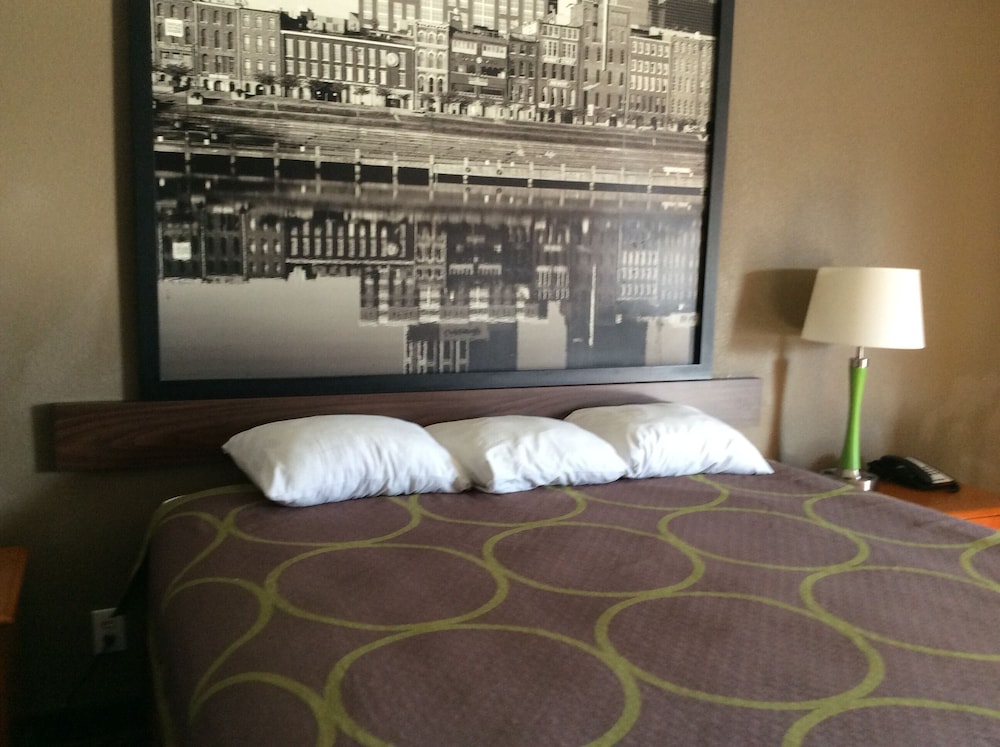Standard Room, 1 King Bed photo 2
