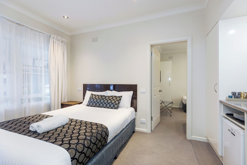 Executive 2 Bedroom Suite - Photo 4