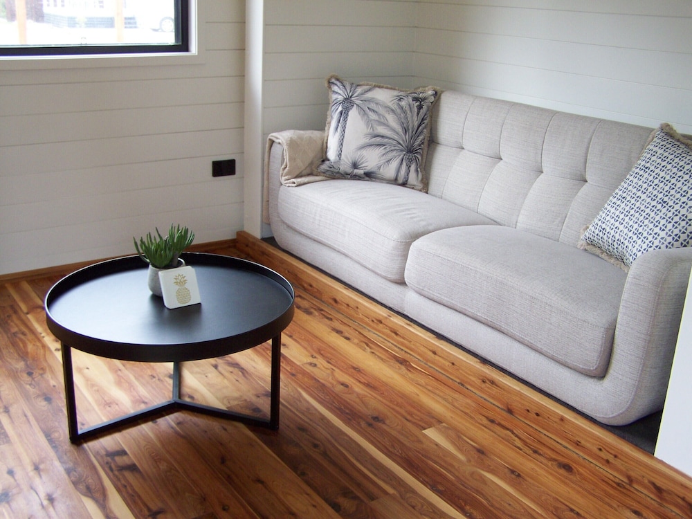 Romantic Studio, 2 Bedrooms, Non Smoking photo 3