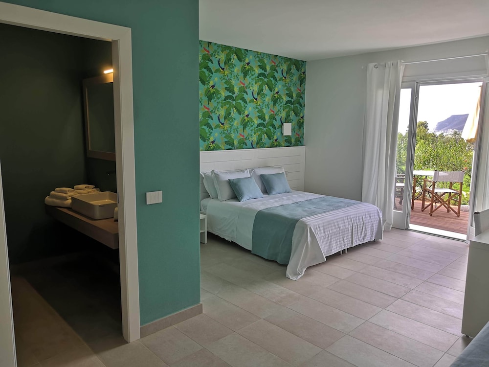 Deluxe Double Or Twin Room (Montecristo)