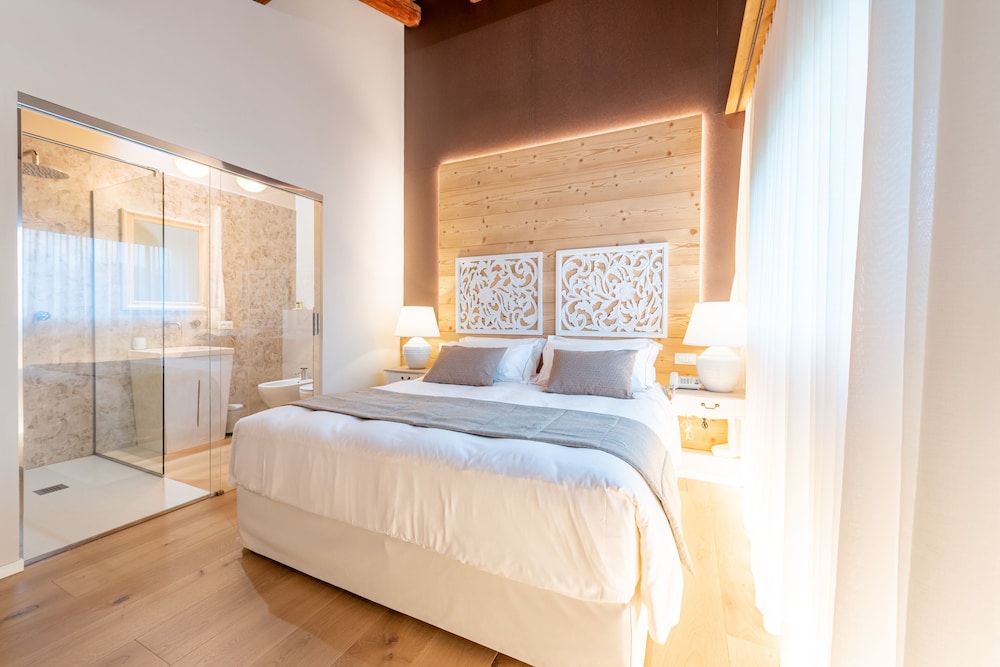 Luxury Room photo 2