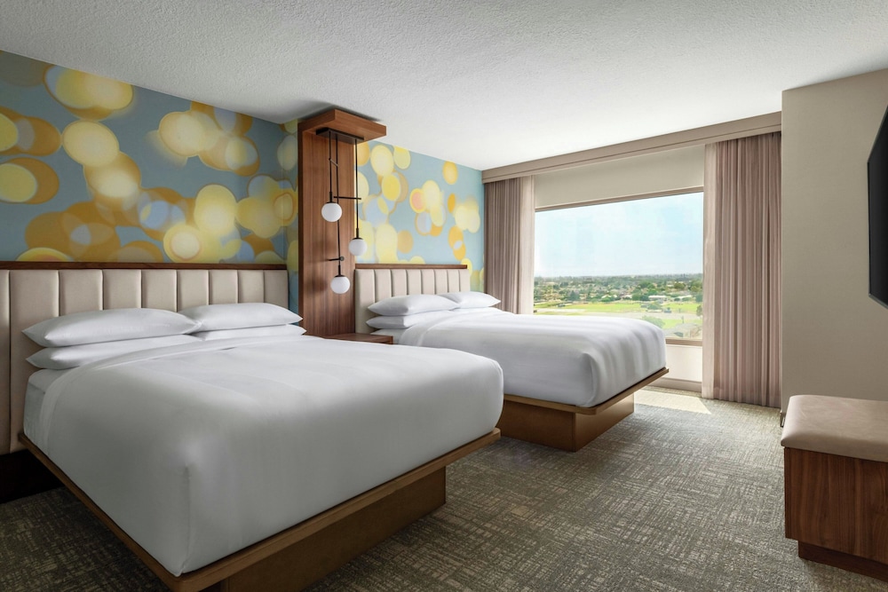 2 Queen Beds Suite