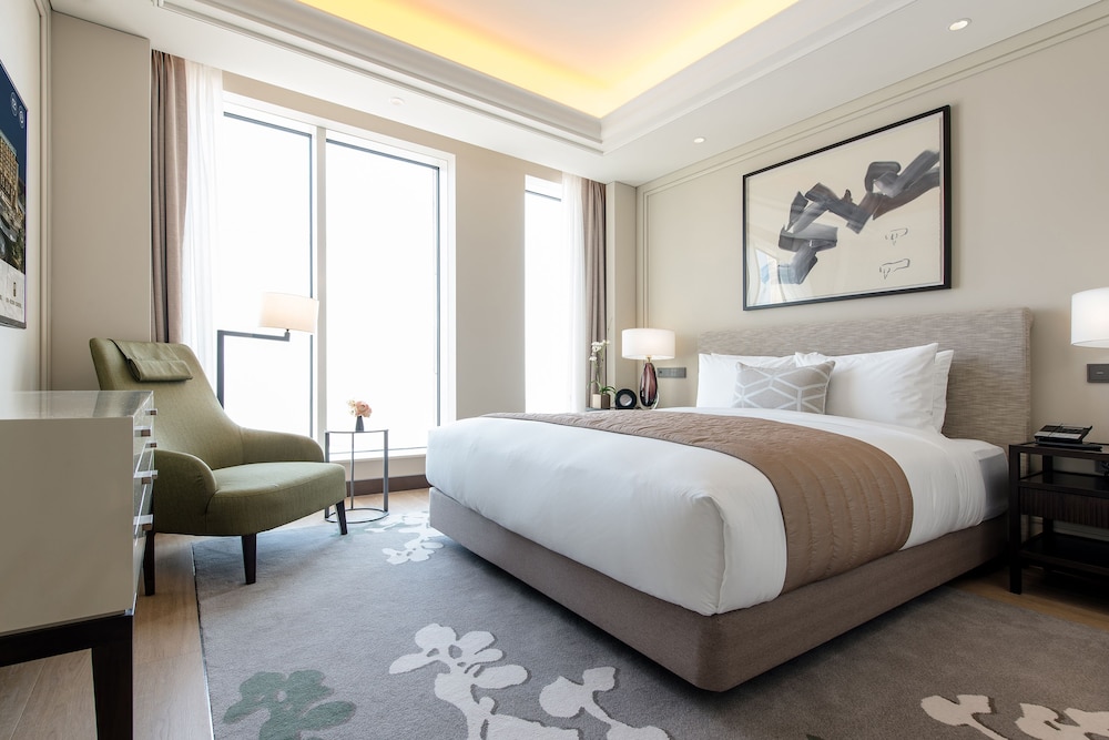 Corner Suite Double Room