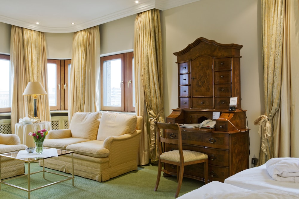 Suite, City View photo 3
